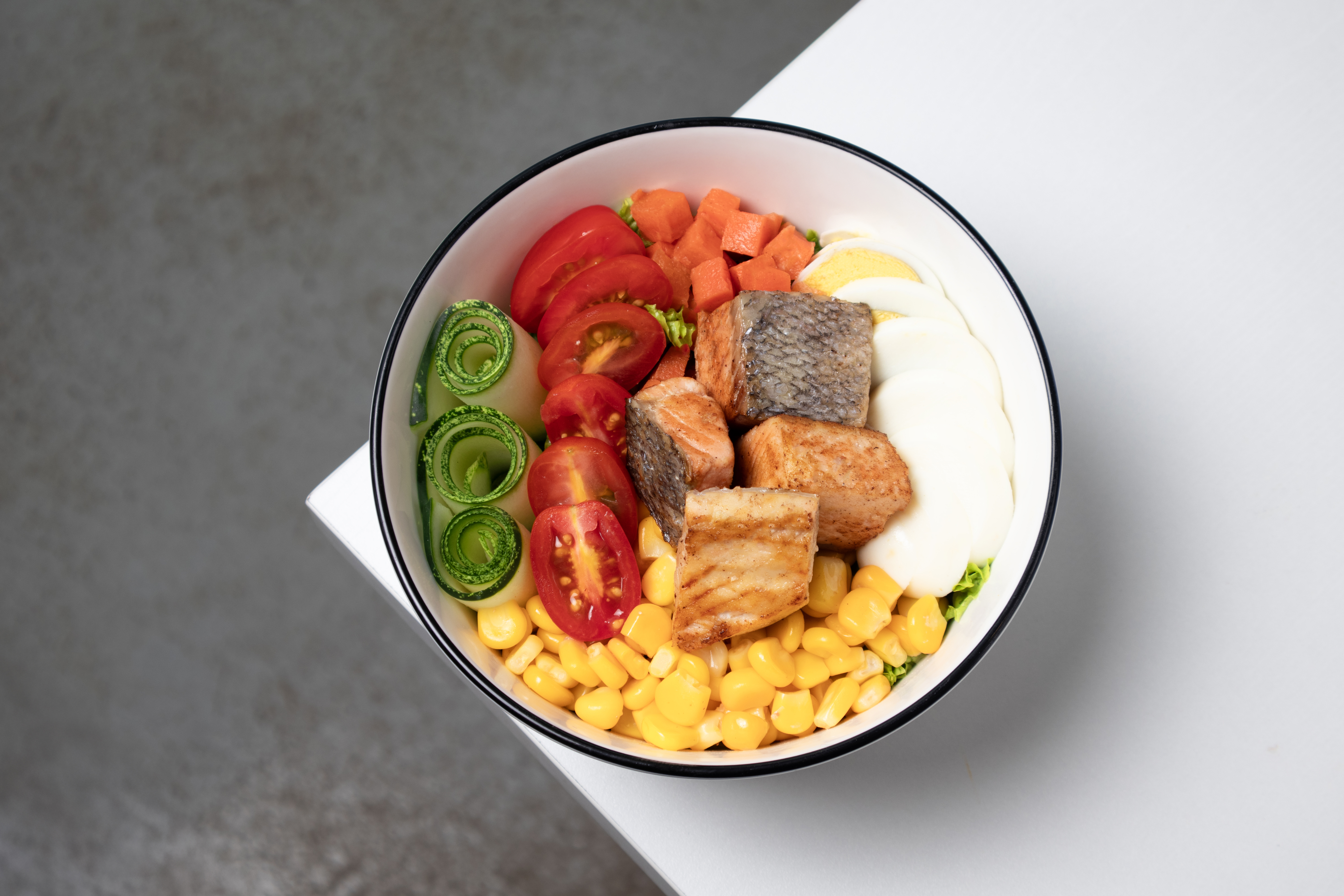 香煎三文鱼沙拉